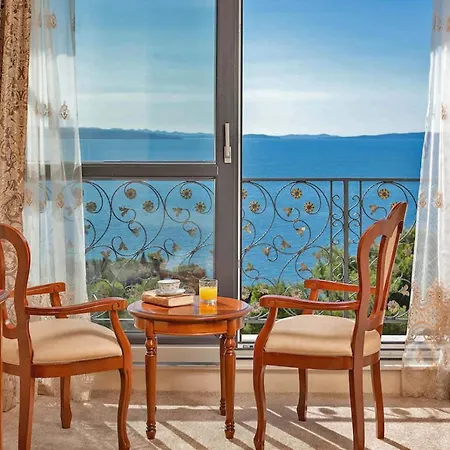 فندق Cvita 4*