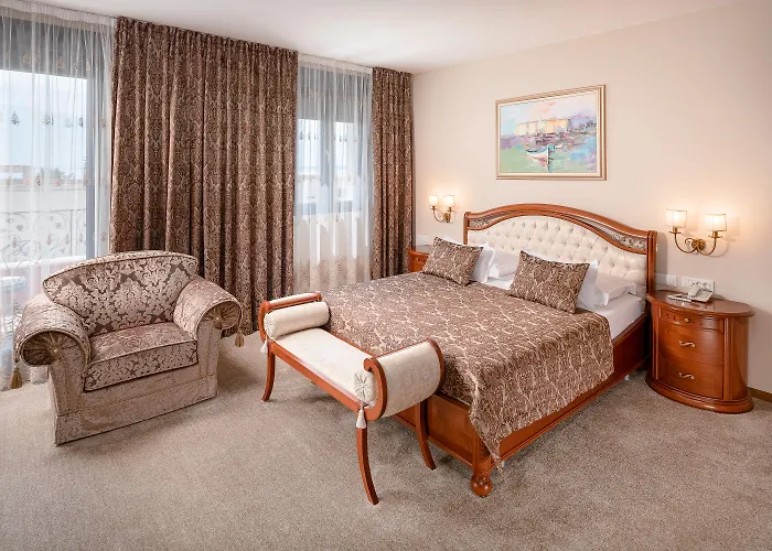 Ξενοδοχείο Cvita 4*